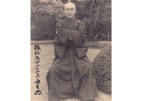 小笠原長生（ながなり）慶応3年（1867年）生まれ。小笠原長行(ながみち)の長男