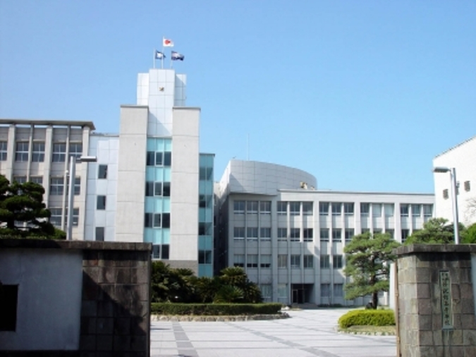 福岡市内の高校を訪問しました。